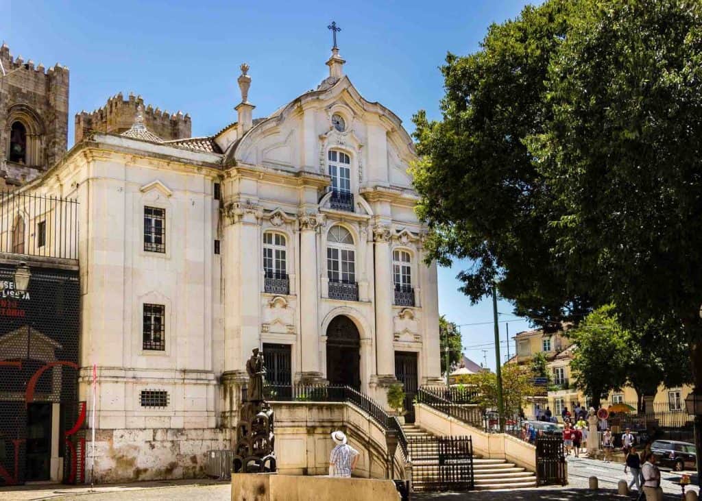 front st anthony church lisbon portugal pilgrimage