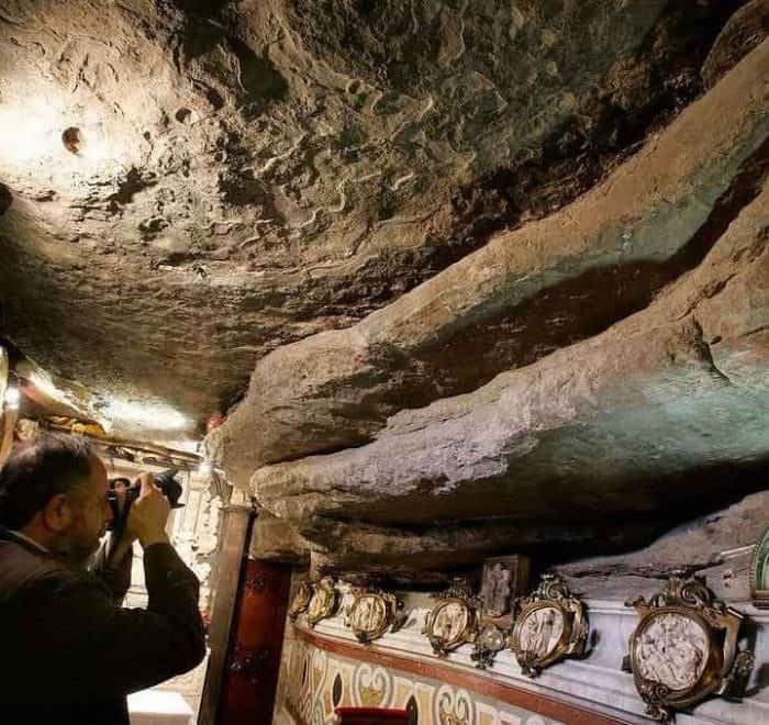 holy cave manresa spain