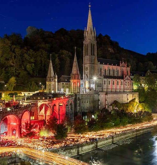 Lourdes night picture pilgrimage tour