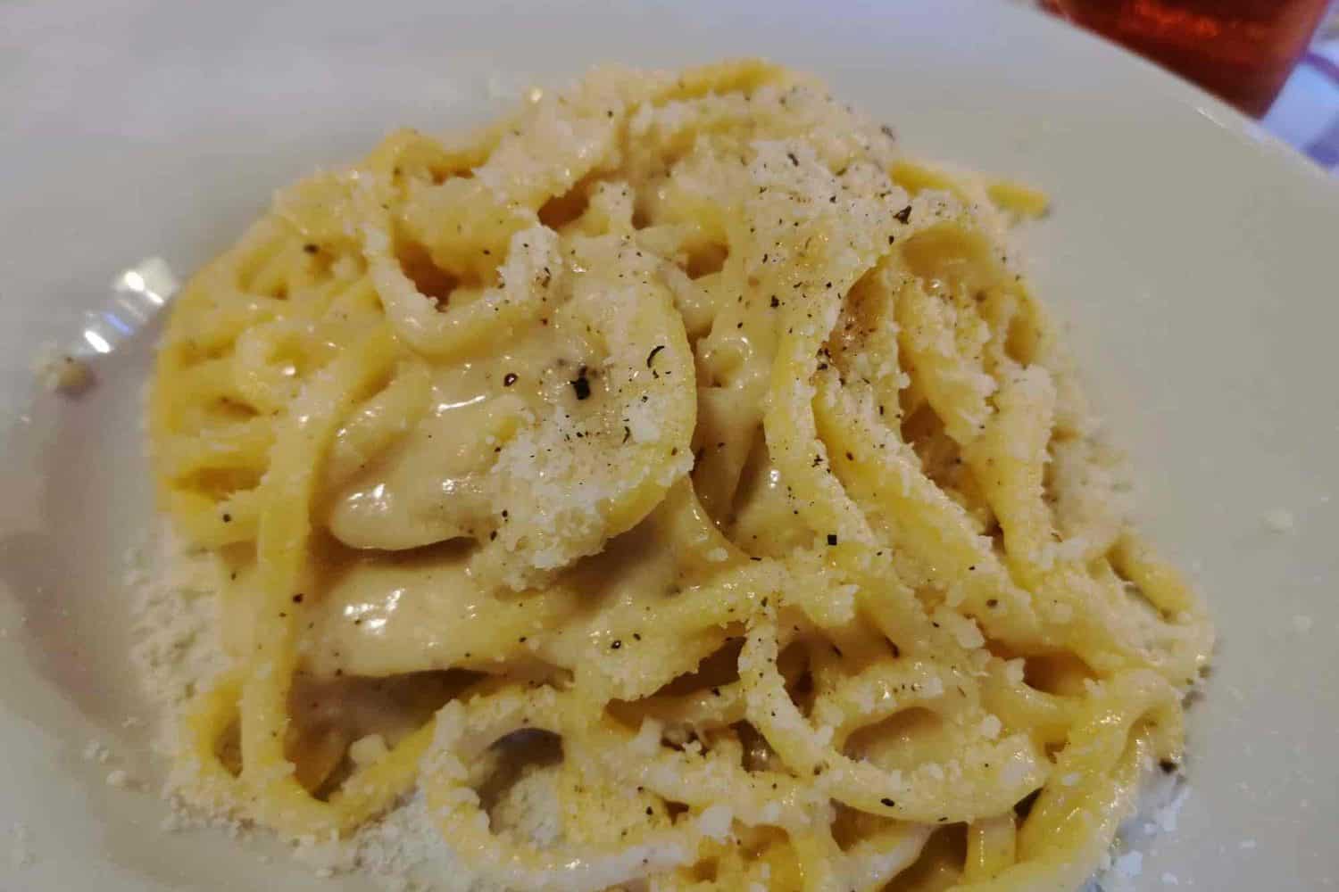 cheese and pepper pasta rome food pilgrimage